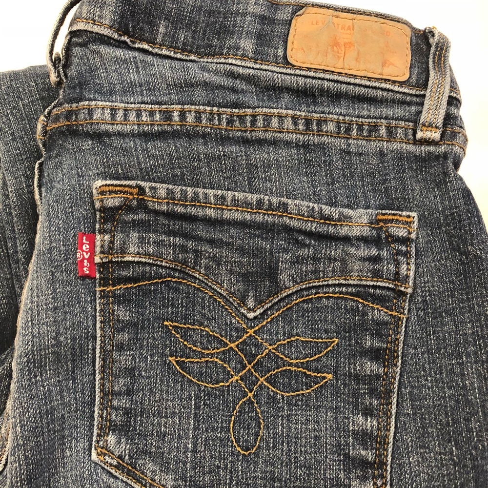 Levi’s Ladies Jeans - 525 Size 6